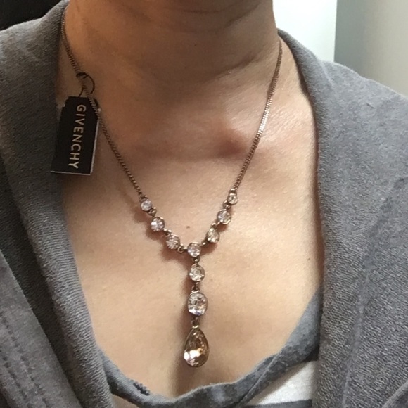 COPY - New - Givenchy brown gold y-necklace - Picture 4 of 4